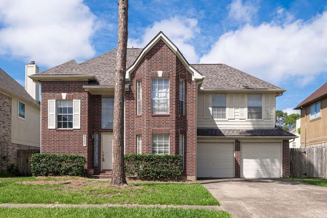 16422 Elmwood Point Ln — Village Of Oak Lake R/P