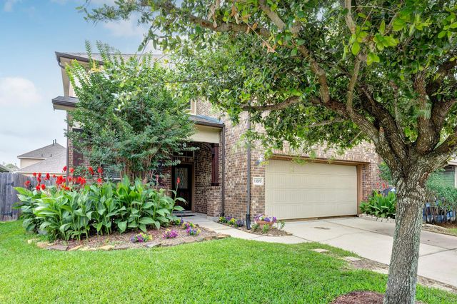 13207 Davenport Hills Ln — Eagle Springs