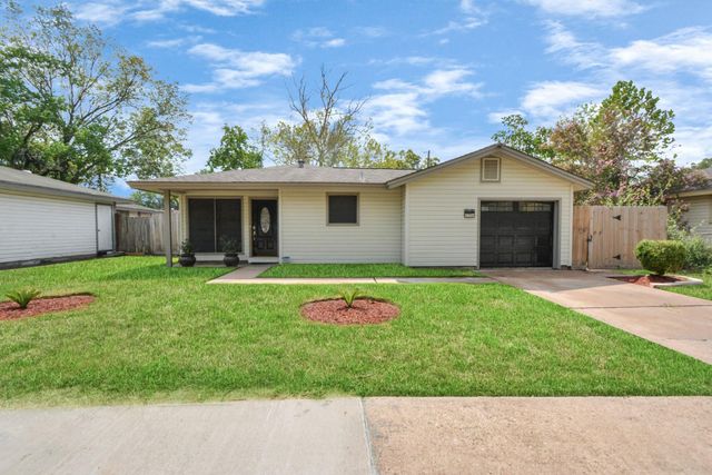 2706 Harvard St — Fieldcrest