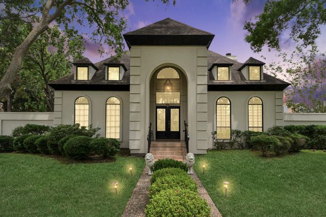 8302 Candlegreen Ln — Frontenac