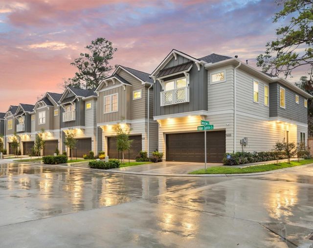5214 Amber Sunrise Drive — Pinemont Heights