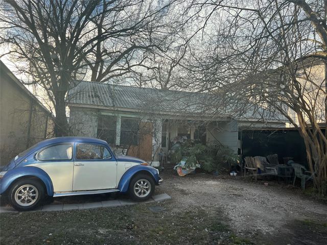 417 Malone St — Rice Military