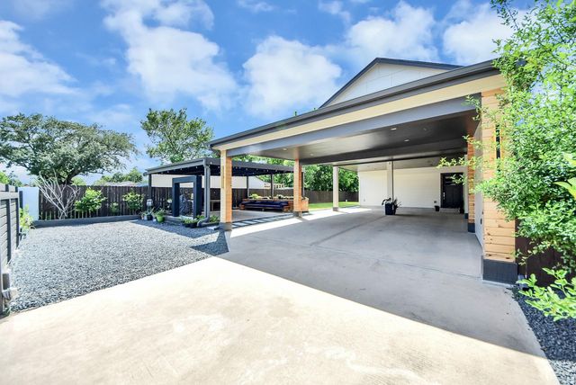 7314 Iwo Jima Rd — South Park Sec 01