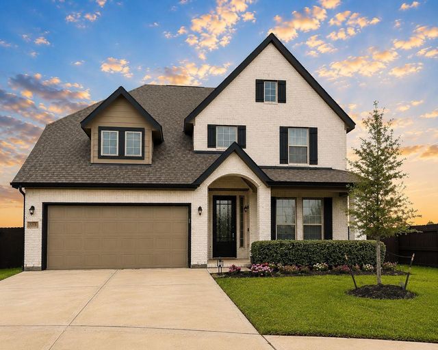 7735 Wrightwood Dr — Parkway Trls