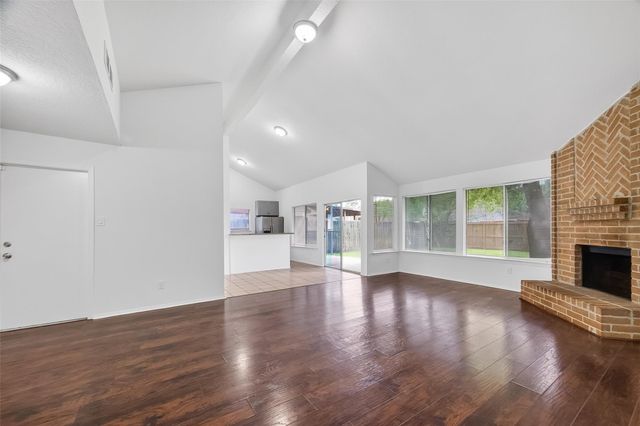 1122 Woodbridge Ave — Southdown Sub