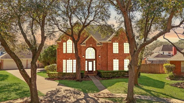 2027 Richland Ct Ct — Lakes Of Edgewater Sec 1