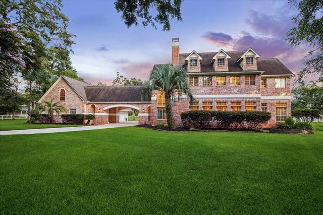39414 Lago Dr — Sendera Lake Estate