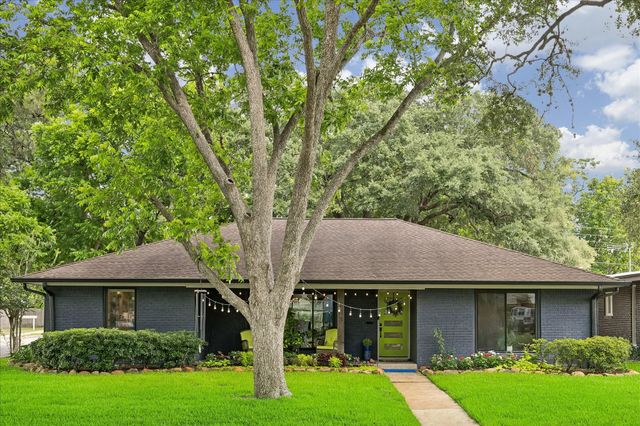 9103 Timberside Dr — Woodside
