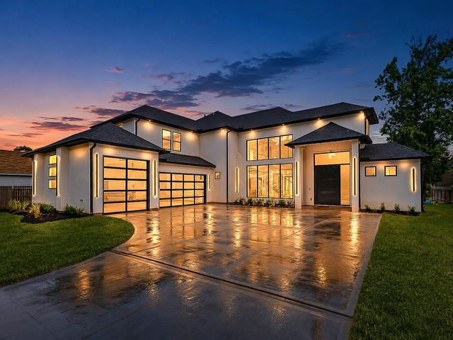 5907 Weisinger Dr — Westwood 03