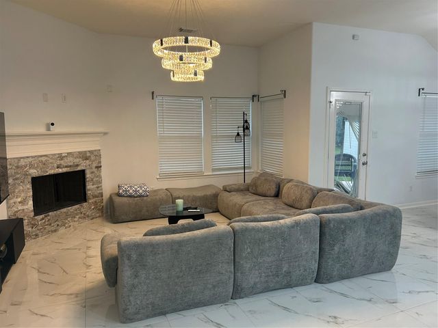 3711 Autumn Branch Ct — Silver Ranch
