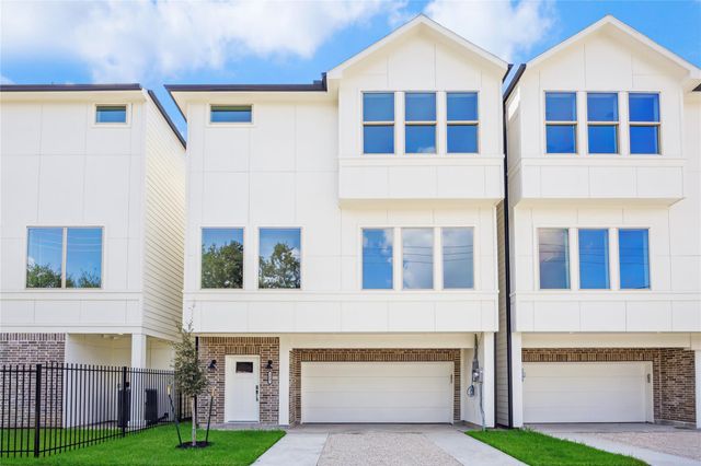 1607 Roy St — Roy Crossing