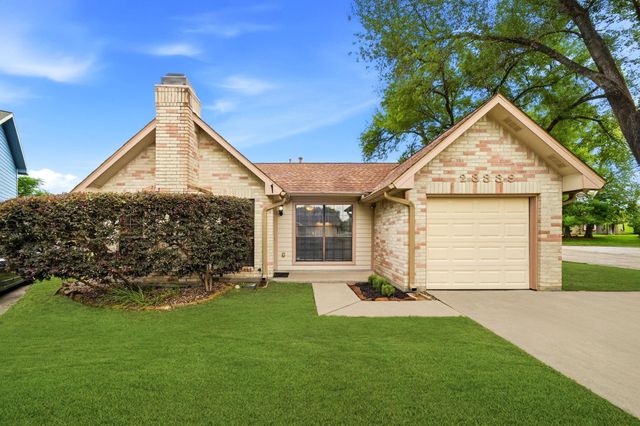 23339 Whittaker Way — Sandpiper Village