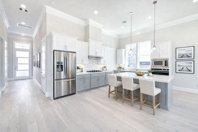 11069 Chatterton Dr — Chatterton Oaks