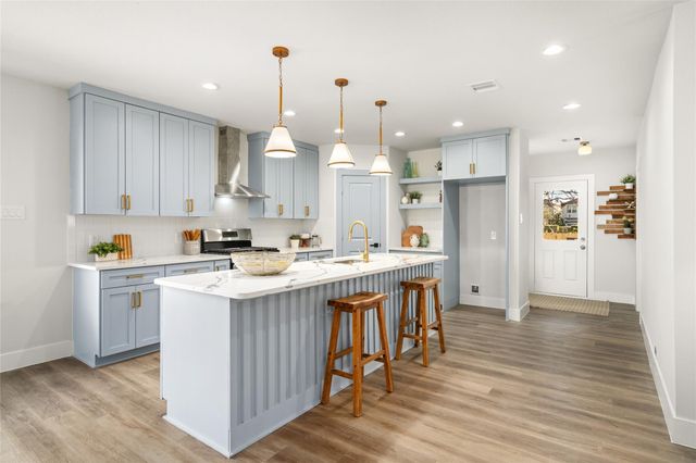 5420 Pease St — Dissen Heights