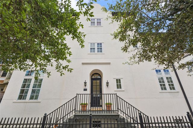1512 W 23rd St — SHADY ACRES VIEW