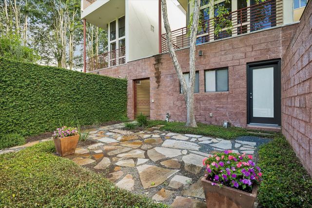 6322 Haskell St B — Camp Logan