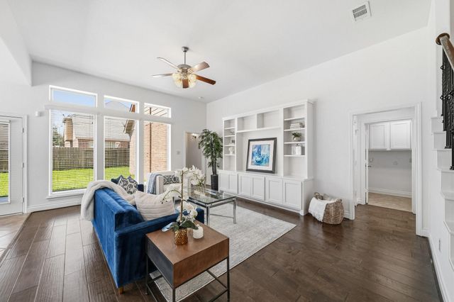 2858 Park Hills Dr — Firethorne West Sec 6