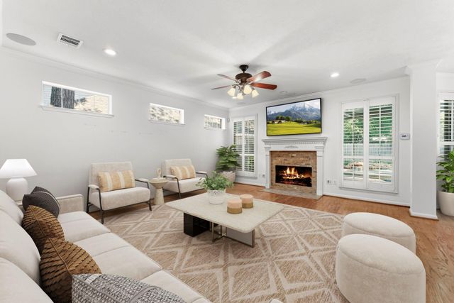 26 Shady Pond Pl — Wdlnds Village Alden Br 01