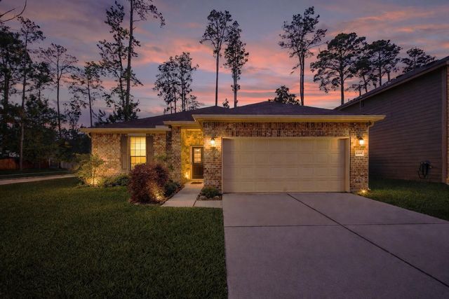 2114 Lost Timbers Dr — The Woods of Conroe