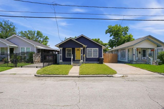 5315 Bell St — Dissen Heights