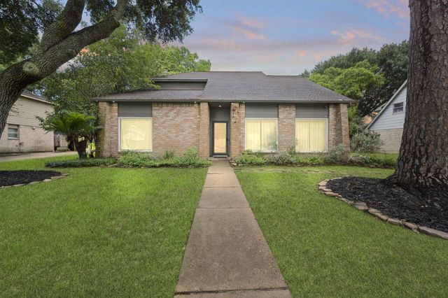 8151 Silent Cedars Dr — Copperfield Middlegate Village
