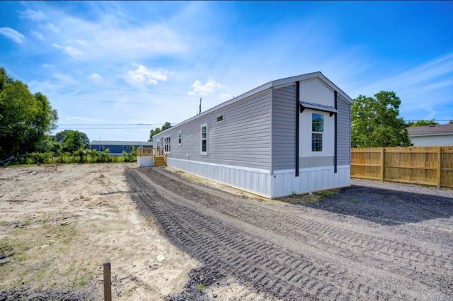 11231 E Jacinto Dr — William Lewis Surv Abst 525