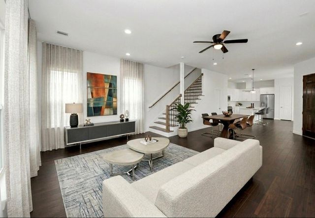 4012 Mckinley St — Sunnyside Courts