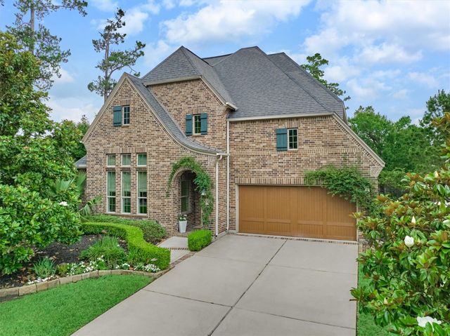 30 W Twin Ponds Ct — Woodlands Creekside Park West Se