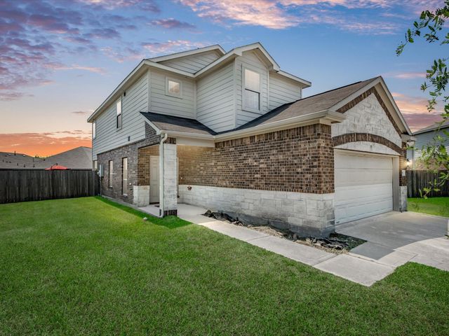 9207 Chloe Dr — Tidwell Lakes
