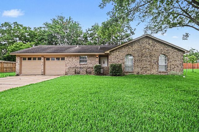 1917 Coupland Dr — Diamond C