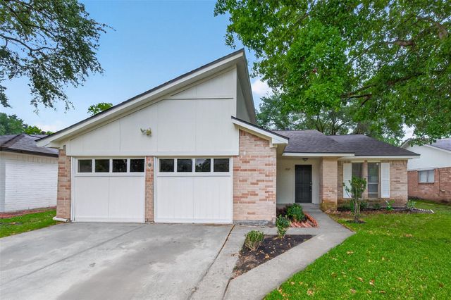 7515 Londres Dr — Mission Bend South Sec 4