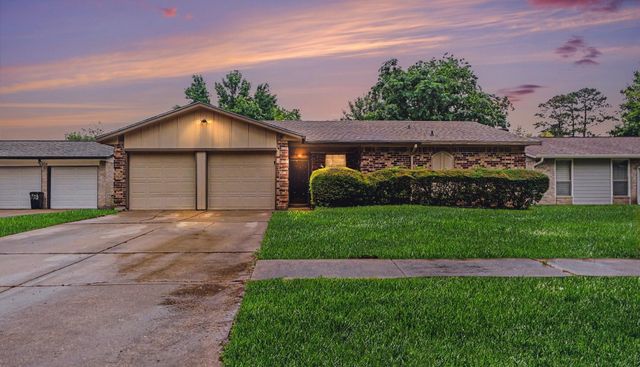 6907 Foxside Ln — Foxwood Sec 03