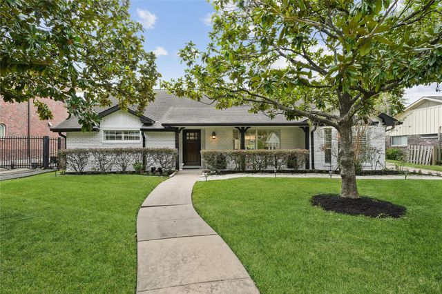 7903 Burgoyne Rd — Briarbend Sec 01