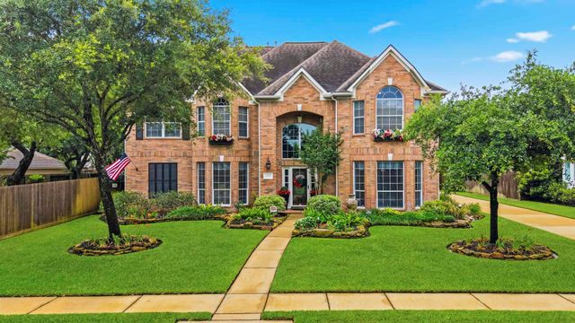 20303 Silverwood Trl — Lakes Of Fairfield