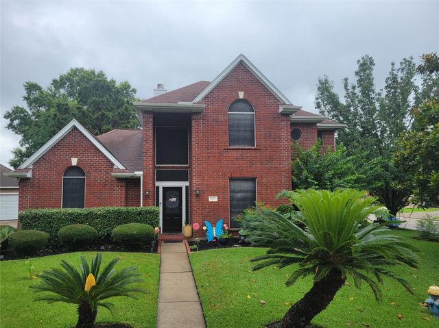 18402 Spinner Court Dr — Walden On Lake Houston Ph 03