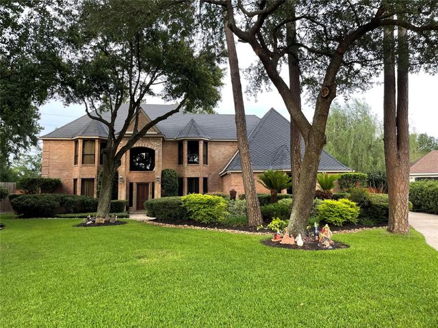18503 Cabaniss Cir — Woods of Spring Creek Oaks