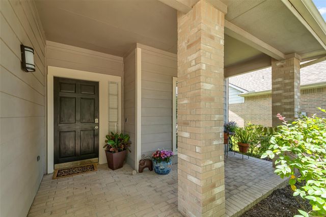 1635 Pebble Banks Ln — Kirby Lake