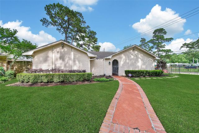 4902 Dunsmere St — Candlelight Plaza