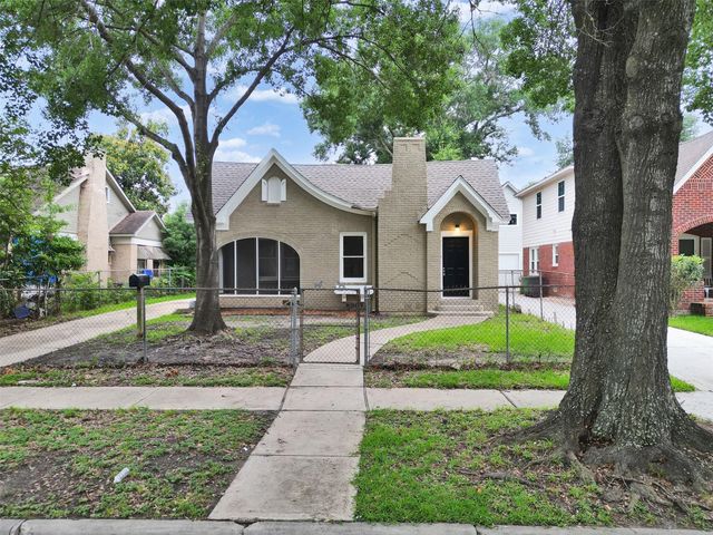 1412 Lawson St — Broadmoor