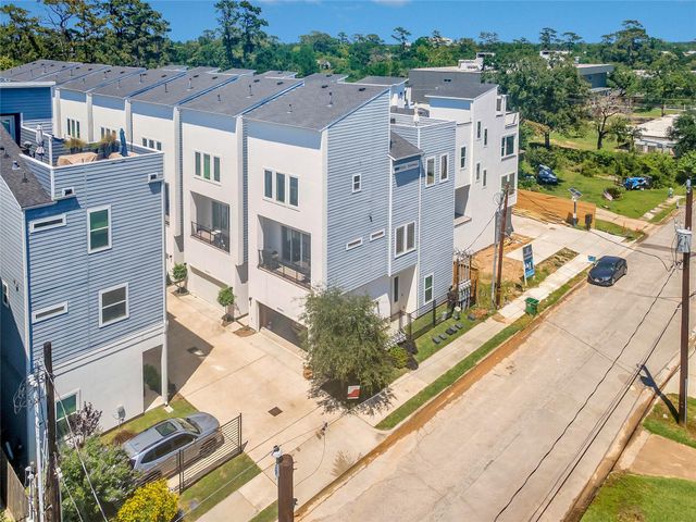 808 Fisher A — Garden Oaks