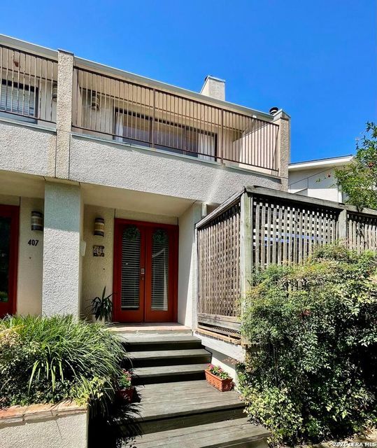409 Circle — ALAMO HEIGHTS