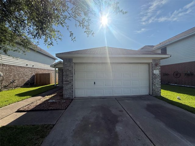 14107 Ballfour Park Ln — Brunswick Lakes Sec 01