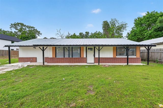 8221 Bigwood St — Melbourne Place