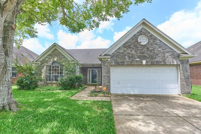 2922 Veva Dr — Willowick Pearland