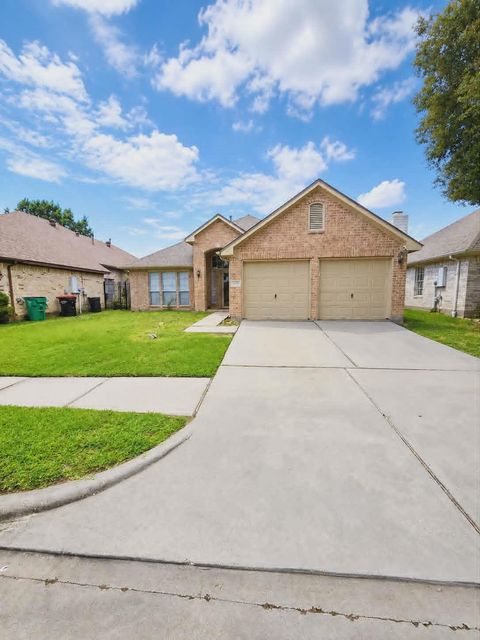 4231 Applerock Dr — Country Club Oaks