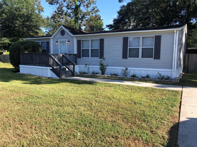 16447 Brittany Way — Emerson Estates 01