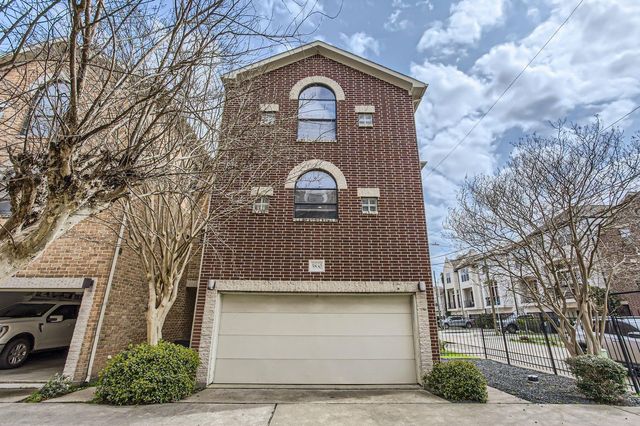 5830 Larkin St — Contemporary Park Sec 08