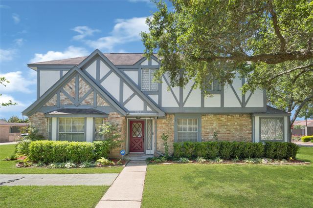 3227 Ashmont Ln — Quail Valley