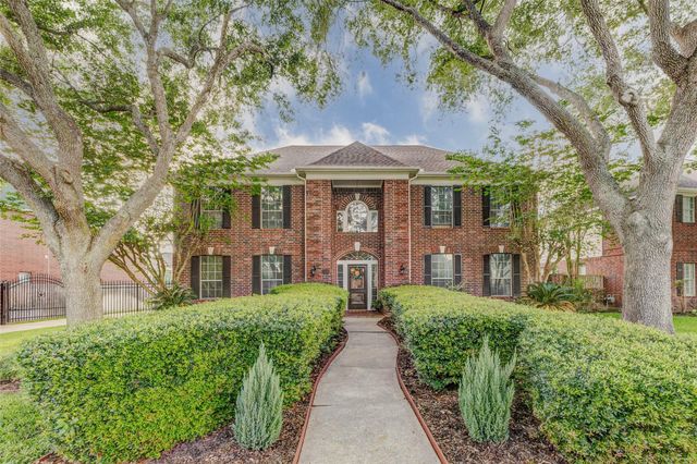 2106 Shade Crest Dr — Pecan Grove Plantation Sec 17