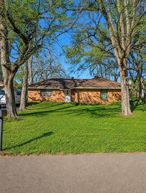1700 W Republic Ave — BUSH & BAKER VISTA